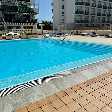 Апартаменти Fanabe Stunning Beachfront Penthouse Parque Royal Adeje Tenerife Адехе